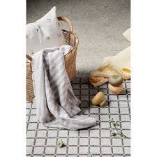 We are truly proud of our design collaborations. Broste Copenhagen Teppich Henny 140 X 200 Cm Light Grey Aubergine Kaufen Bloominghome