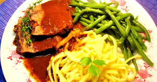 Die trauben stammen aus sehr guten lagen und werden in hoher qualität mit reduzierten erträgen geerntet. Sonntagsbraten Vom Burgermeisterstuck Auch Pastorenstuck Genannt Rezept Eingereicht Von Mimi Eine Vielzahl Von Einfachen Hausmannskost Rezepte