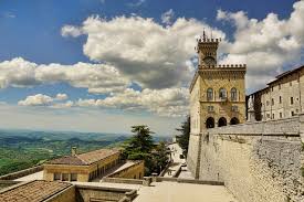 2 perbedaan antara gaji umr dan gaji umk di indonesia. San Marino Palazzo Pubblico San Marino Wikipedia San Marino Completely Surrounded By Italy Is One Of The World S Smallest Countries And Claims To Be The World S Oldest Republic Motus Blog