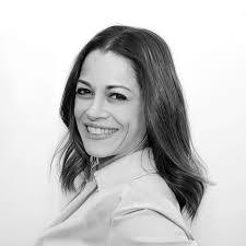 Karin Davis's Instagram, Twitter & Facebook