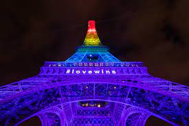 À lire aussi tour eiffel : La Tour Eiffel En Couleur Rouge Bleu Vert Rose Site Officiel