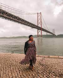 Por su similitud y por haber sido fabricado por la misma empresa, a. Puente 25 De Abril Lisboa Portugal