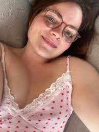 Send you a request Accept 👤 Delete ❌