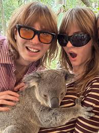 Our first time in Australia!!! 😭💘 (We lost Ethan of course 🫶) Love you  Brisbane! Coming to Sydney in a sec 💋