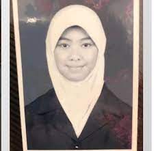 Maka, ketika buku melukis pelangi ini terbit akhirnya bisa berhasil sampai sekarang ini. Penampakan Wajah Oki Setiana Dewi Dari Kecil Sma Hingga Kuliah Di Ui Bersamadakwah