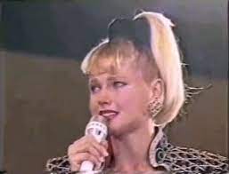 maˈɾi.ɐ dɐ ˈɡɾasɐ ˈʃuʃɐ mẽneˈɡɛw; Foreigners Think That Brazil Is Black And Mulata But There Are Blonds Too Comments Of Popular Tv Host From The 90s Show Concern With Country S Image Black Brazil Today
