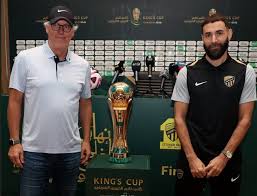 Final King Cup: Al-Ittihad vs Al-Qadsiah, ¡Blanc confía en su afición! - Imagen principal del artículo