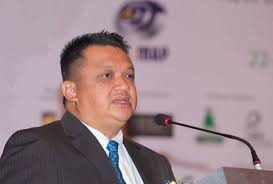 He is the son of the current raja, tuanku syed sirajuddin. Mahasiswa Berintelek Matang Bantu Kepimpinan Negara
