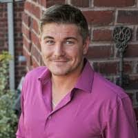 Kerry Yeager's Instagram, Twitter & Facebook