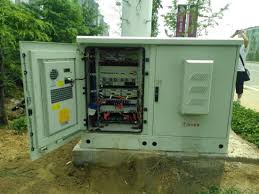 The enclosure cooling unit helps to cool, dehumidify, and recirculate clean air within the electrical cabinet and through the heat producing components, providing protection. China Panel Type 1000w Ac Outdoor Cabinet Air Conditioner China Panel Cooler Cabinet Cooler