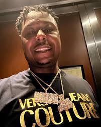 Dorian Henderson's Instagram, Twitter & Facebook