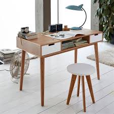 Adoptez Le Style Scandinave Minimaliste Pour Votre Maison Chloe Fashion Lifestyle Tabouret Design Design Minimaliste
