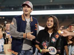 Wie die ehefrau von ashton kutcher (43) in einem interview verriet, ist sie im lockdown in die welt von krypto eingetaucht und war offenbar so begeistert, dass sie nun im speziellen mehr frauen dazu bringen möchte, sich mit. Mila Kunis Ashton Kutscher Trennung So Machen Sie Sich Uber Die Scheidungsgeruchte Lustig