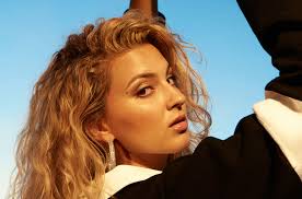 Tori Kelly