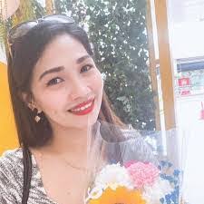 Amy Dulay's Instagram, Twitter & Facebook