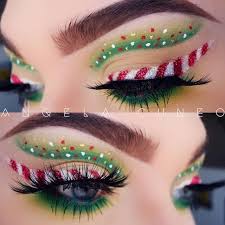 30 Pretty Eye Shade Ideas For Christmas Koees Blog Holiday Eye Makeup Christmas Makeup Look Xmas Makeup