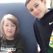 Wayne Mayhew's Instagram, Twitter & Facebook