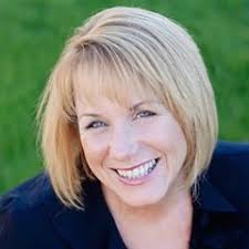 Denise Moon's Instagram, Twitter & Facebook