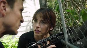 Sarah shahi en 'person of interest'. Professional Microphone Gun Used By Jessica Russo Sarah Shahi In The Rookie S02e01 Spotern