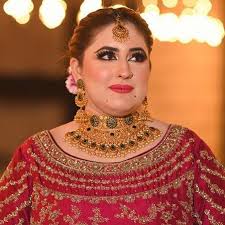 Our Gorgeous Bride @eman_raja5 @alisons_jewellers @sadaffarhanofficial  @tenadurrani