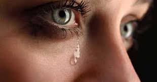 رؤية ميت يمسك يد الحي في المنام قد ترمز إلى اهتمام الحي الكبير بهذا الميت في الواقع سواء من حيث التصدق عنه بشكل مستمر أو الدعاء أن يغفر الله له. ØªÙØ³ÙŠØ± Ø±Ø¤ÙŠØ© Ø¨ÙƒØ§Ø¡ Ø§Ù„Ù…ÙŠØª ÙÙŠ Ø§Ù„Ù…Ù†Ø§Ù… ÙˆÙ…Ø¹Ù†Ø§Ù‡ Ù…Ù‚Ø§Ù„