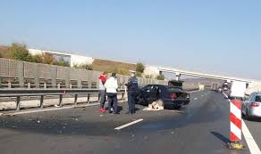Un accident grav a avut loc, duminică, pe autostrada soarelui, între lehliu şi fundulea, pe sensul de mers către capitală. È™apte MaÈ™ini Implicate Intr Un Accident In LanÈ› Pe Autostrada Soarelui Traficul A Fost Deviat ConstanÈ›a De Azi