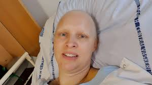 Da sygeplejersken så på den nybagte mors røntgenbilleder, fik hun tårer i  øjnene: