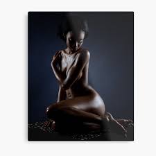 Fotos - Model 18 - Sexy Afroamerikanerin völlig nackt, zeigt aber nichts;  seitlich 1 - 1 - 1 - 1 - 1 - Design 1 - 1 - 1 - 1 - 1