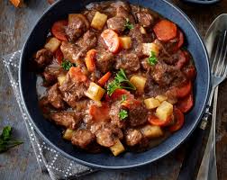 Goulasch De Bœuf Cuisson Lente Recette En 2020 Cuisson Lente Idee Recette Cuisson Des Aliments