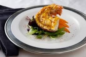Decouvrez Cette Recette De Langouste Grillee Au Beurre De Curry Potimarron Roti Expliquee Par Nos Chefs Recette Langouste Langouste Grillee Potimarron