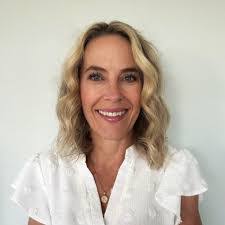 Kristin Holley's Instagram, Twitter & Facebook