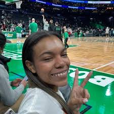 Jaychele Nicole 🤎𐚁₊⊹ (@jaycheleee)