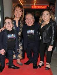 For a intelligent and talented actor warwick davis it's very significant to constantly look excellent as curious paparazzi follow him everywhere. Star Wars Actor Warwick Davis Opens Up About Heartbreak Over The Death Of Two Of His Children Goodtoknow