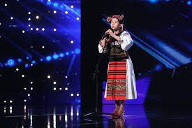 Dorm in plen, canta pe holuri, danseaza la diverse evenimente, dar uita sa ne conduca corect. O FetiÅ£a Din Singeorz Bai A Izbucnit In Plans La Romanii Au Talent