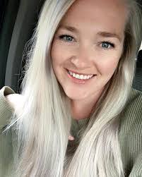 Sara Fennell's Instagram, Twitter & Facebook