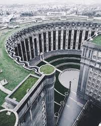 From there, it's a mere 10 minutes walk to the filming location. Well And Truly Architectureandfilmblog Espaces Abraxas Noisy