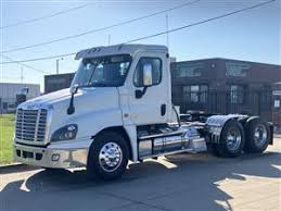 Image result for Traffic White 1987 Truck