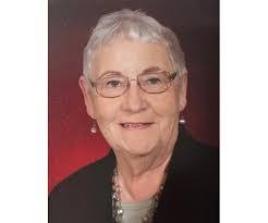 Dona Ross's Instagram, Twitter & Facebook