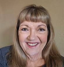 Karen Wojcik's Instagram, Twitter & Facebook