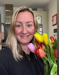 I'm always surprised when people thank me for inviting them to speak at  Connect Women In Biz events as I feel like they're doing ME a favour.  Honestly, listening to their expertise