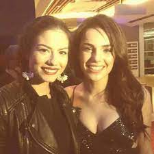 Aşk yaşadıklarına dair iddiaları reddeden demet özdemir ile oğuzhan koç alaçatı'da bir otelin bahçesinde görüntülendi. Demet Ozdemir Ve Oguzhan Koc Ask Yasiyor Magazin Haberleri