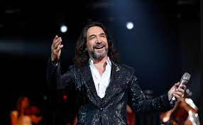 La respuesta viral de El Buki a fan que le preguntó sobre su famosa canción