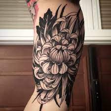 Pin By Meie Lai On Tattoo You Tattoo Me In 2020 Chrysanthemum Tattoo Mum Tattoo Body Art Tattoos