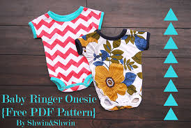 We will begin knitting our baby onesie by the neck, for this, we must cast on 46 stitches and knit 6 rows in garter stitch. Baby Ringer Onesie Free Pattern Shwin Shwin