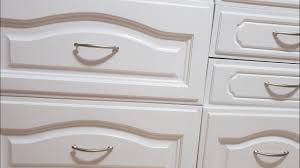 صبغت الكوزينة باللون الابيض شاركت معاكم كول تفاصيل نوع وطريقة صباغة صباغة المطبخ بالابيض Diy Youtube