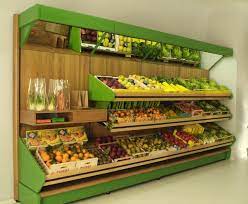 Realizziamo Arredi Per Negozi Di Frutta E Verdura Con Scaffalatura In Metallo Legno Oppure Mista Le Supermarket Design Grocery Store Design Juice Bar Design