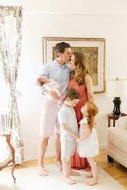 Pin By Lauren Thacher On Kelly Leeves Photo Newborn Family Photography Lifestyle Newborn Photographer Newborn Photo Outfits