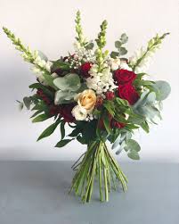 Les Fleurs D Agrippine Bouquet Rouge Et Blanc Bouquet De Fleurs Rouge Bouquet Mariee Blanc Bouquet De Mariee Rouge Et Blanc