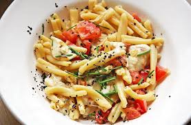 Evitate invece la pasta all'uovo che potrebbe risultare pesante. Pasta Alla Crudaiola Parliamo Di Cucina