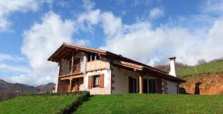 Senderos sencillos porque en estas tierras, las además, muchos de sus caseríos se han convertido en acogedoras casas rurales donde podrás. Casa Rural Eguzki Erratzu Valledebaztan Com